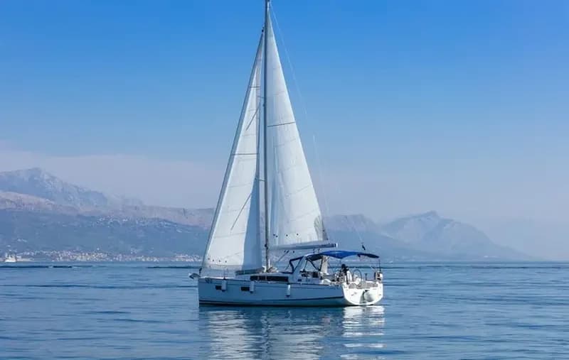 Oceanis 38.1 (2018)