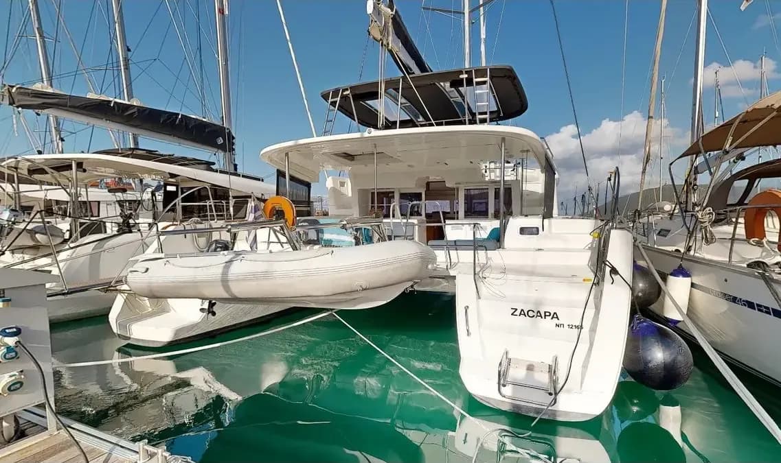 Lagoon 450 Fly (2019)